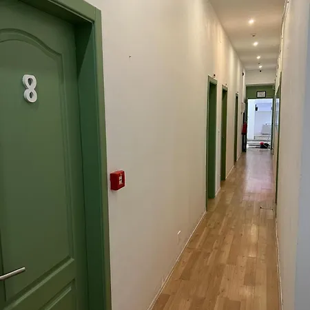 Hostel 7 Requinte *