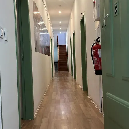 Hostel 7 Requinte Lissabon