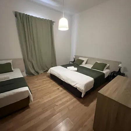 7 Requinte Hostel *